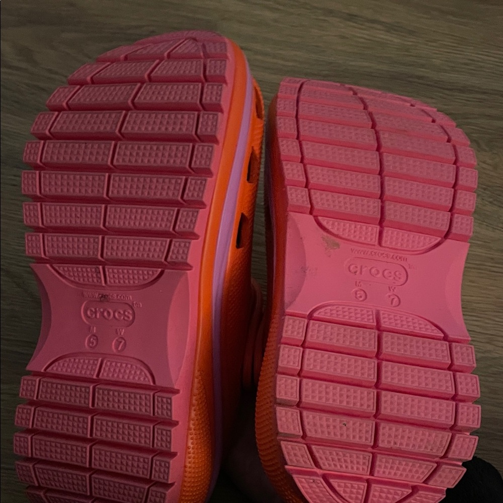 CROCS Orange and Purple platform clogs - Picture 3 of 3